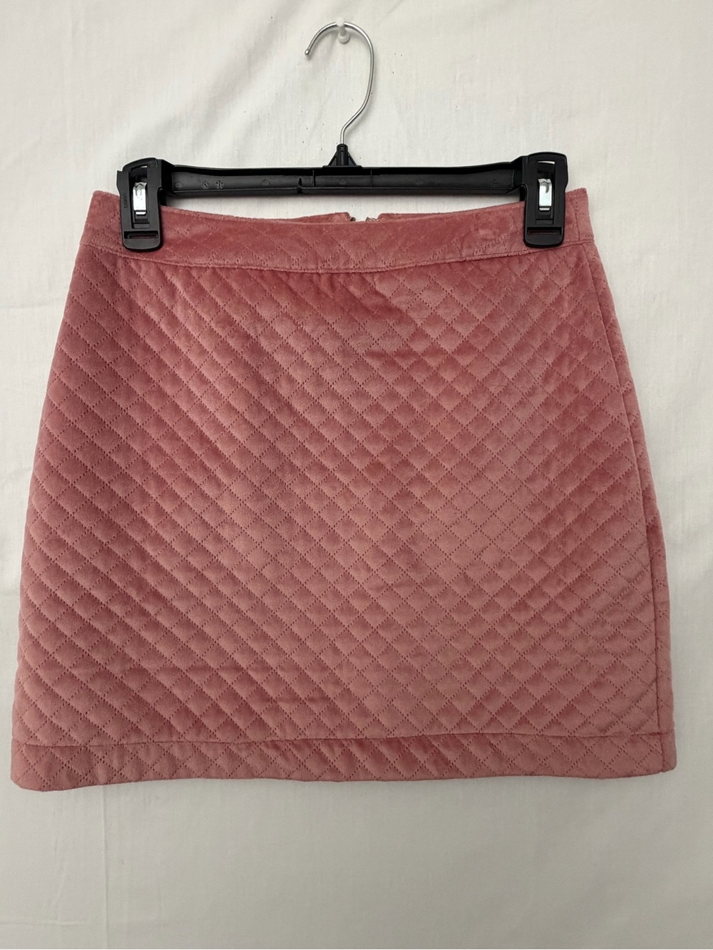 Women’s Pink Quilted Mini Skirt AL YA Size S Velvet Texture NWOT(A775)
